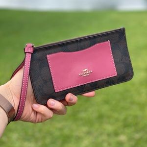 NWT COACH WRISTLET